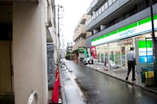 コンビニ コンビニ