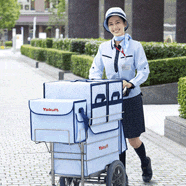 作業着姿のスタッフ